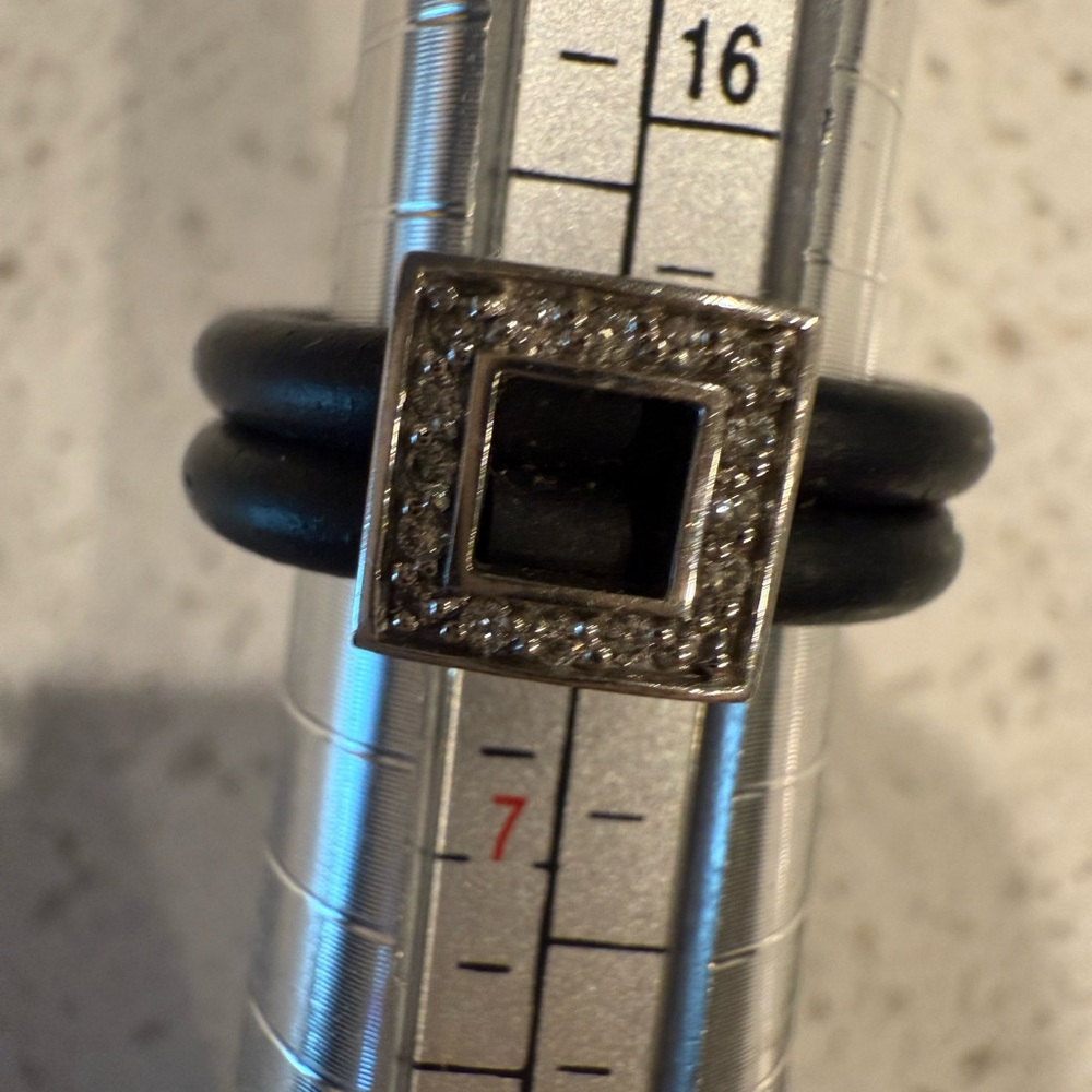Effy Bita Square 14kt white gold diamonds Charm Black double Rubber cord ring 6 - Picture 1 of 3